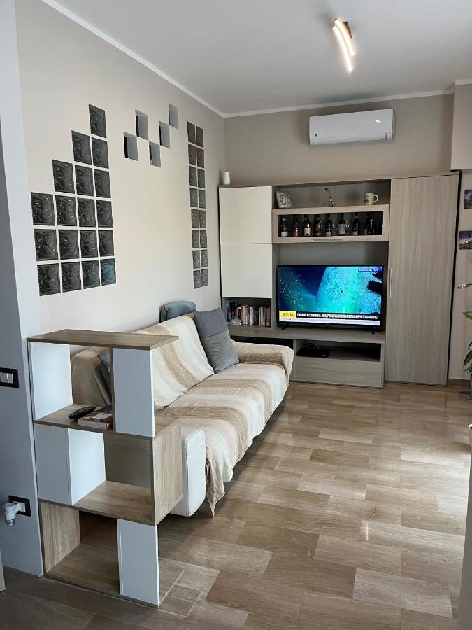 Апартаменти Cini Infinity House Чинізелло-Бальсамо Екстер'єр фото